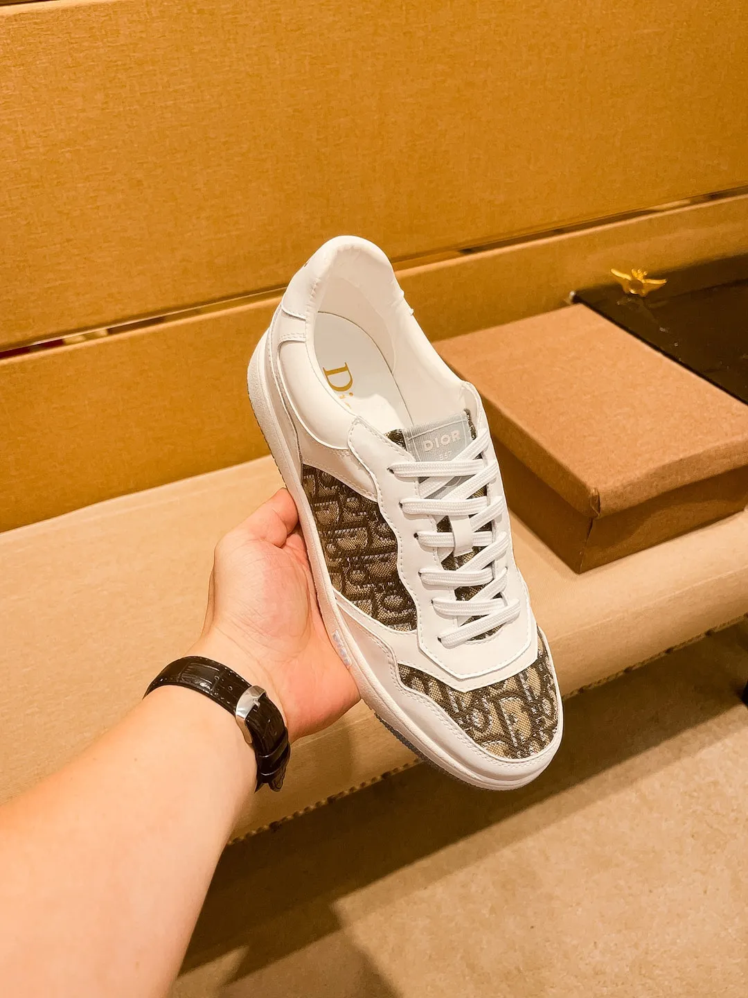 Men's shoes 💰 420💰【Dior】🔥 High-end men's shoes brand official website 1:1 latest masterpiece: the upper is made of Italian imported first-layer cowhide with a comfortable and breathable lining➕original non-slip and wear-resistant outsole🔥, making walking more convenient and comfortable! An exclusive new model, a stunning work, a beautiful 1:1 replica [color] compared to the official quality! Create a fashionable personality to set off your uniqueness! A must-have for trendy men! Classic🔥Size: 38-44 Color: 🔥Multiple colors available🔥.